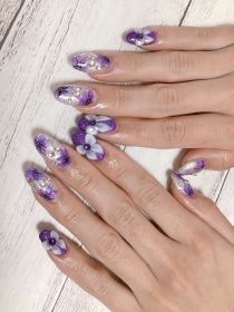 		スカルプチュア。花とリボン。