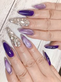 		スカルプチュア。パープルネイル。