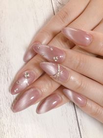 		スカルプチュア。マグネットとリングネイル。