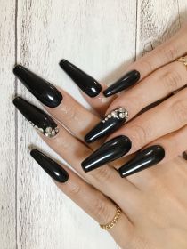 		スカルプチュア。シンプル黒。