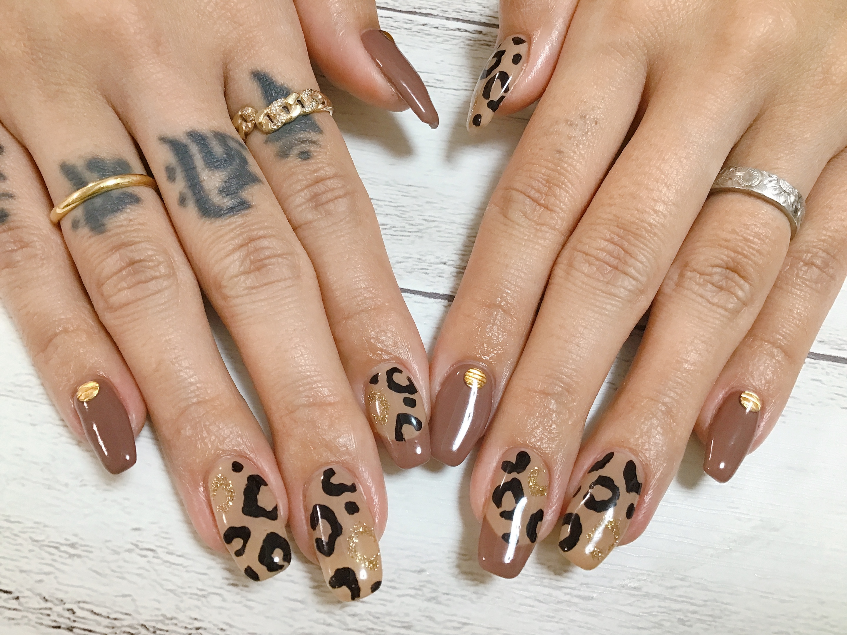 スカルプチュア。ヒョウ柄。